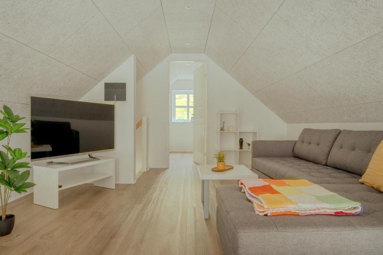 Dahlastova / Stunning Boathouse / Bay View / 3Br Hvalvik エクステリア 写真